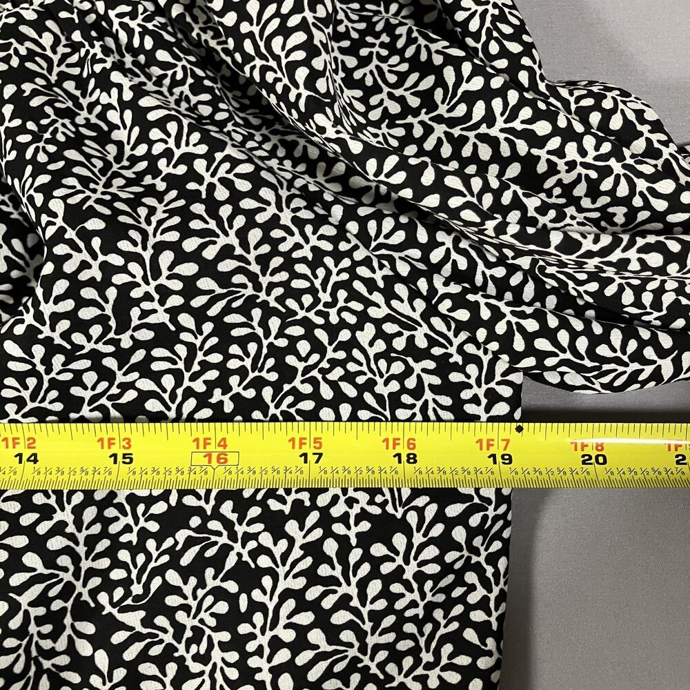 Black White Floral Blouse Womens XL Smocked Neck 3/4 Sleeve Pullover Top Casual - Picture 8 of 16
